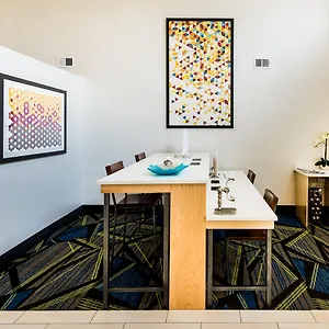 Express & Charlotte Arpt-belmont By Ihg Belmont